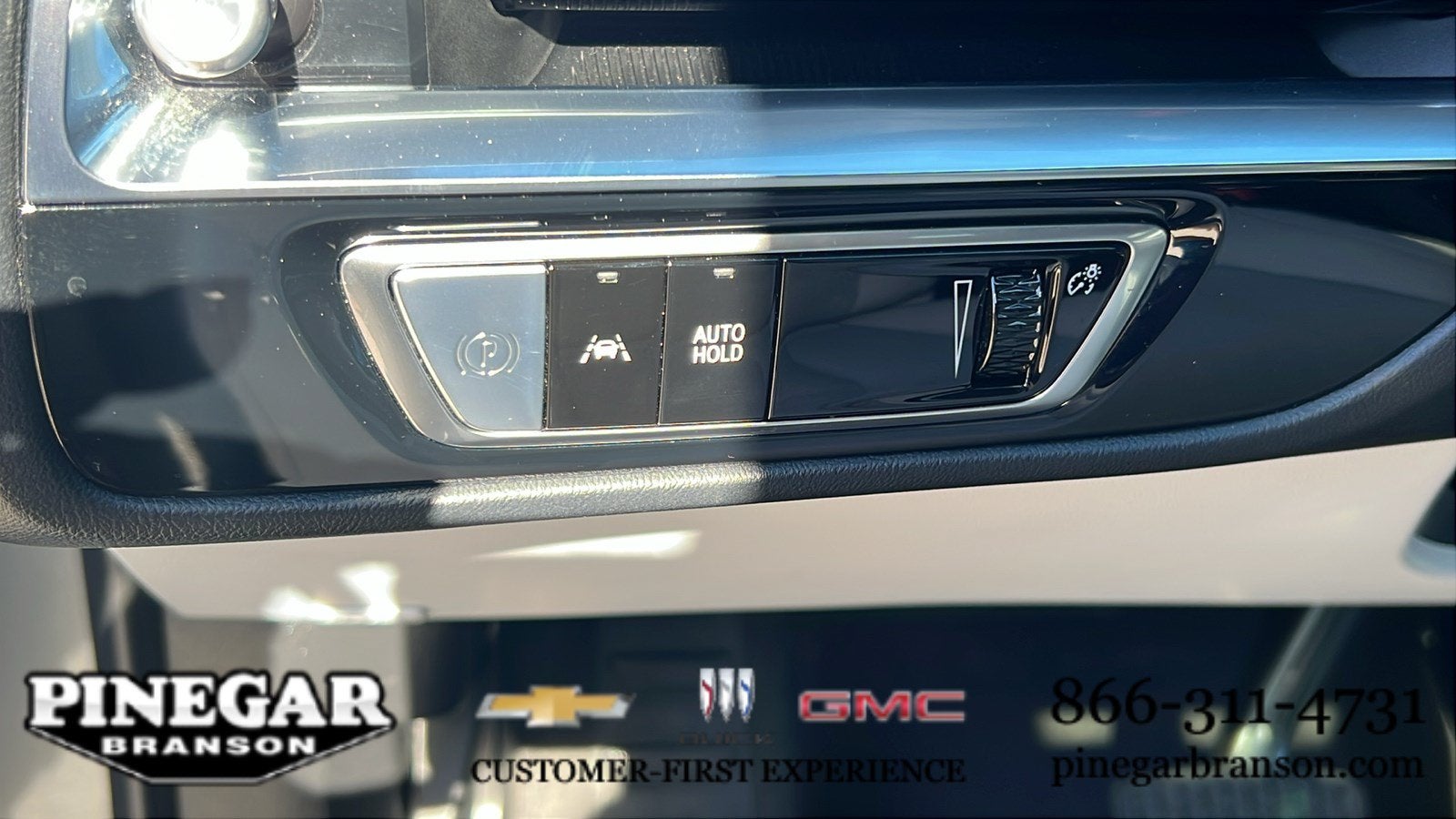 2024 Cadillac LYRIQ Sport 2