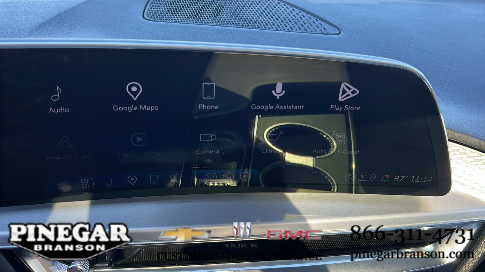 2024 Cadillac LYRIQ Sport 2