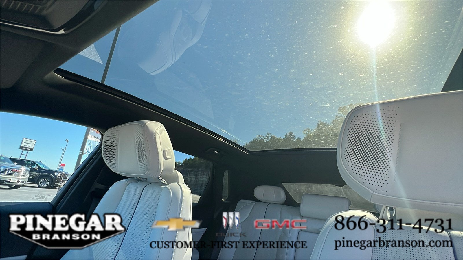 2024 Cadillac LYRIQ Sport 2